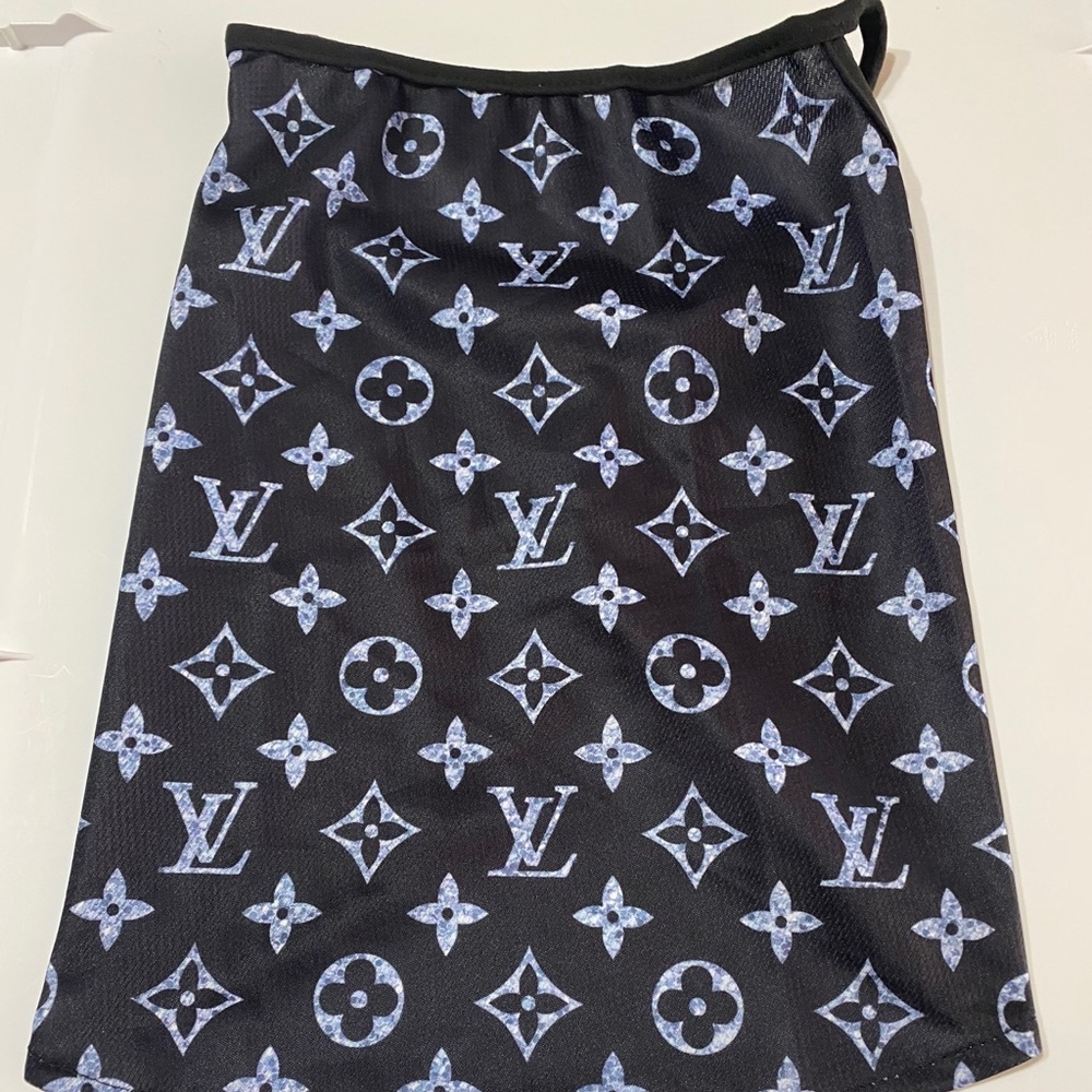 Gaiters with ear loops